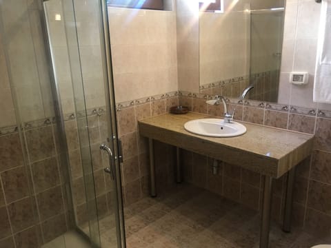 Standard Apartment | Bathroom | Free toiletries, hair dryer, bidet, towels
