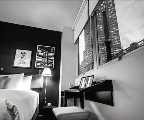 Premium bedding, desk, iron/ironing board, free WiFi