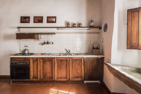 Apartment, 2 Bedrooms | Private kitchen | Dishwasher, coffee/tea maker