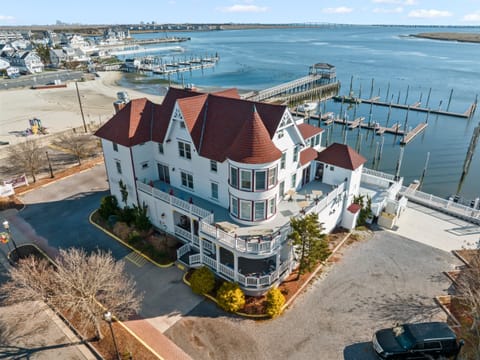 Luxury Studio Suite, Multiple Beds, Bay View, Beachfront | Property entrance