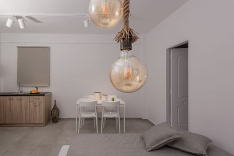 House (For 5) | 1 bedroom, premium bedding, in-room safe, desk