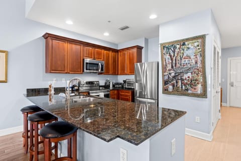 Condo, 2 Bedrooms, Resort View | Private kitchen | Full-size fridge, microwave, oven, stovetop