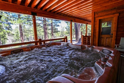 House, 4 Bedrooms | Spa | Hot tub