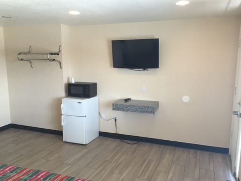 Desk, rollaway beds, free WiFi, bed sheets