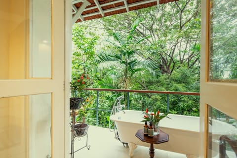 Dumas Suite | Bathroom | Free toiletries, hair dryer, bathrobes, slippers