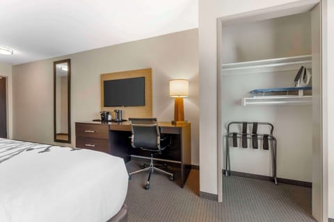 Pillowtop beds, desk, blackout drapes, iron/ironing board