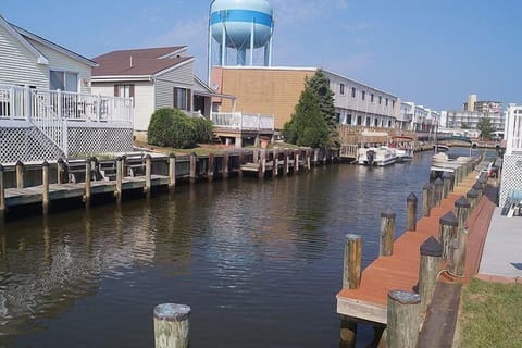 House, 3 Bedrooms | Dock