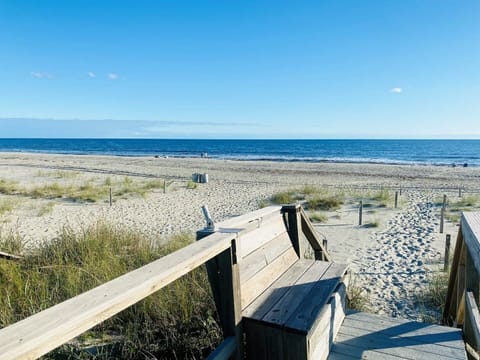 House, 4 Bedrooms | Beach | On the beach