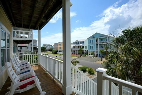 House, 3 Bedrooms | Property grounds
