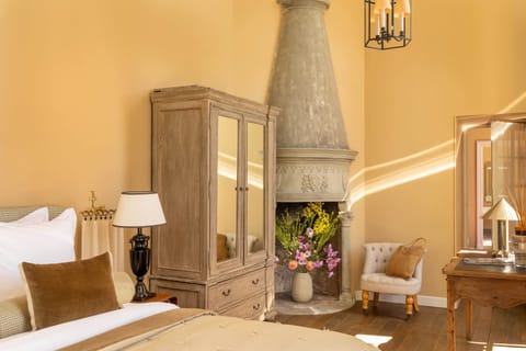 20-inch TV with satellite channels