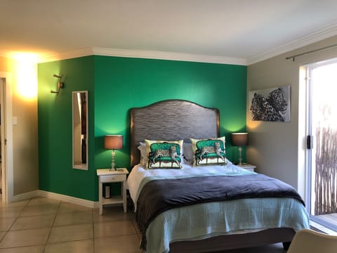 Studio Suite (Leopard Studio) | 1 bedroom, in-room safe, desk, free WiFi