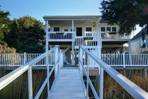 House, 3 Bedrooms | Exterior