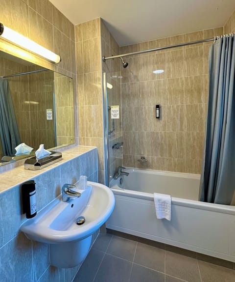Cosy Double Room | Bathroom | Eco-friendly toiletries, hair dryer, towels