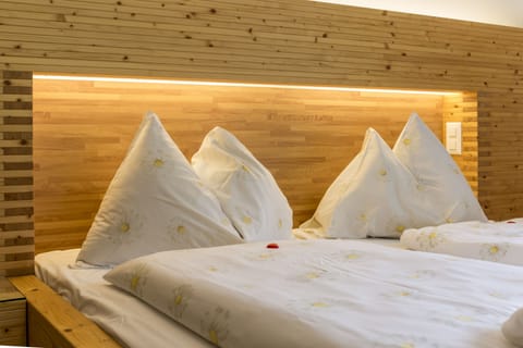 Superior Double Room | Down comforters, in-room safe, desk, cribs/infant beds