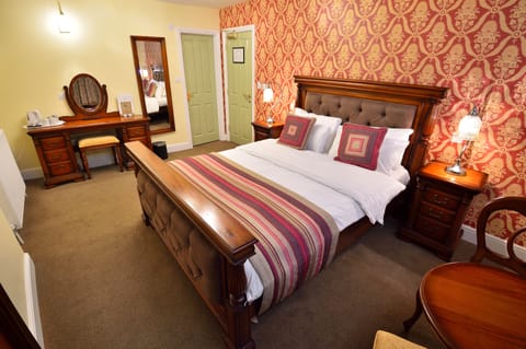 Superior Double Room | Iron/ironing board, free WiFi, bed sheets