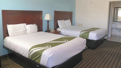 Two queen bed non smoking | Free WiFi, bed sheets