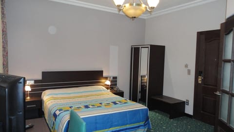 Minibar, in-room safe, desk, soundproofing