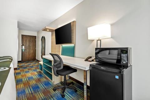 Standard Room, 2 Queen Beds, Non Smoking | Iron/ironing board, free rollaway beds, free WiFi, bed sheets