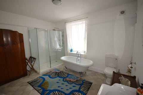 Luxury Double Room, Private Bathroom, Sea View | Bathroom