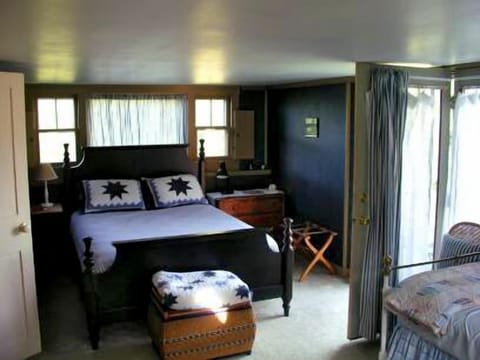 1 bedroom, iron/ironing board, free WiFi