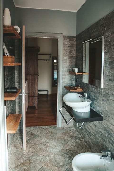 Classic Double Room | In-room safe, desk, soundproofing, rollaway beds