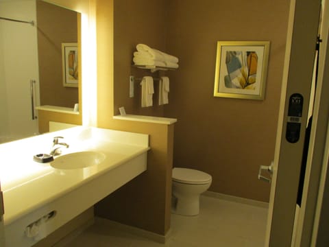 Hair dryer, bathrobes, heated floors, towels