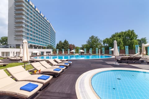 Indoor pool, outdoor pool