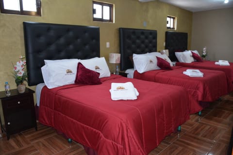 Triple Room | Iron/ironing board, free WiFi