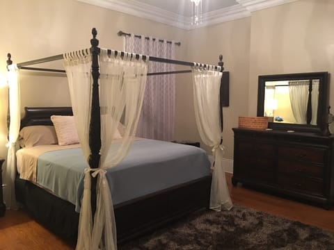 Standard Double Room, Private Bathroom (Trolley Stop Canopy)