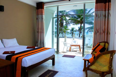 Standard Double Room, 1 Double Bed, Sea View, Sea Facing | Desk, blackout drapes, soundproofing, bed sheets