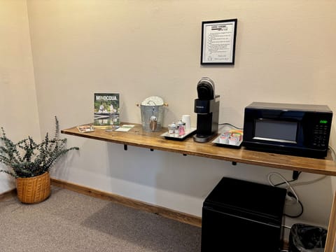 Deluxe Room, Lake View | Hypo-allergenic bedding, free WiFi, bed sheets