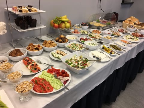 Daily buffet breakfast for a fee