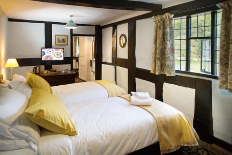 Egyptian cotton sheets, premium bedding, individually decorated