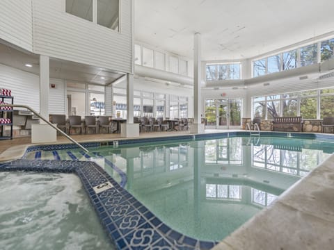 Indoor pool, outdoor pool, free cabanas, sun loungers