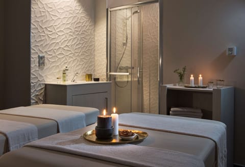 Hot tub, Turkish bath, body treatments, hydrotherapy, hot stone massages