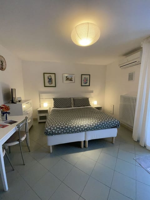 Classic Studio, 1 Bedroom, Garden View | Egyptian cotton sheets, premium bedding, memory foam beds, desk