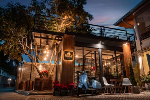 Coffee shop