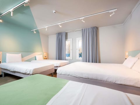 Twin Room, 2 Twin Beds | 1 bedroom, desk, soundproofing, free WiFi