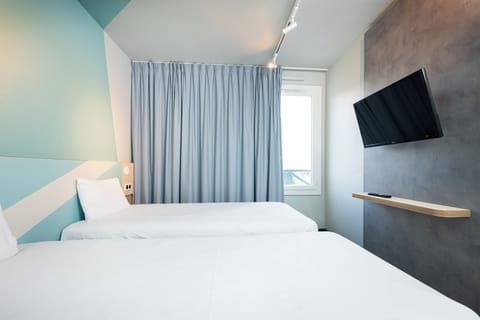 Twin Room, 2 Twin Beds | 1 bedroom, desk, soundproofing, free WiFi