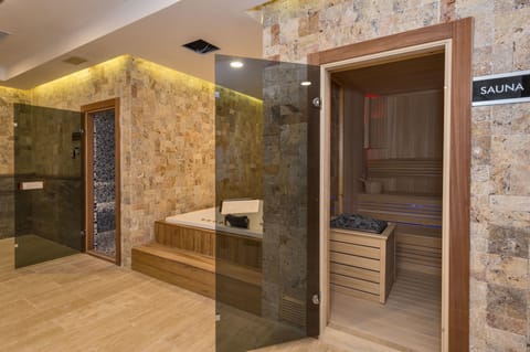 Couples treatment rooms, Turkish bath, body treatments, hydrotherapy