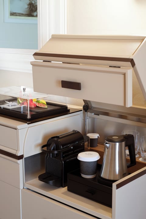 Superior- balcony | Hypo-allergenic bedding, minibar, in-room safe, desk