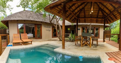 Private Deluxe Lodge | Terrace/patio