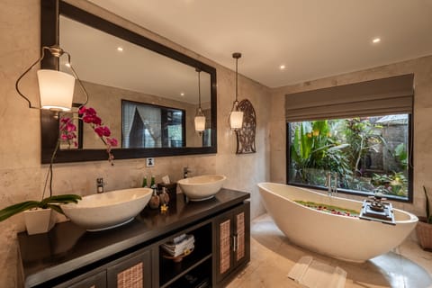 Premier Garden Villa | Bathroom | Separate tub and shower, deep soaking tub, rainfall showerhead