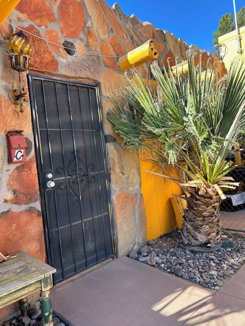 Pelican Annex C | Free WiFi, bed sheets