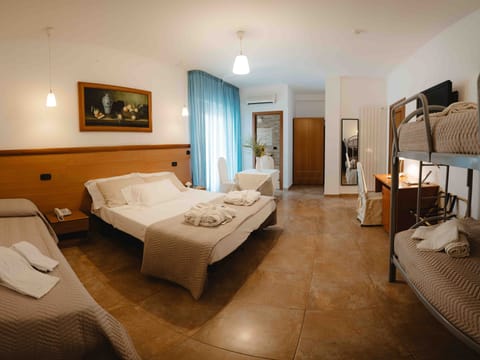 Superior Room | In-room safe, desk, free WiFi, bed sheets