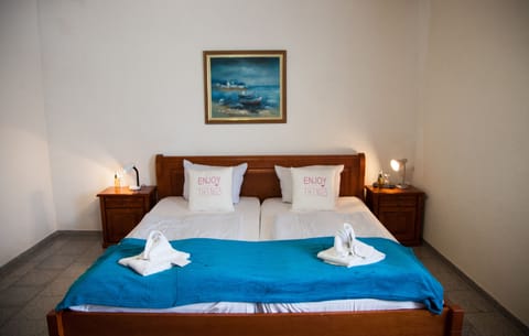 Double Room | Desk, soundproofing, bed sheets