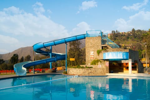 7 outdoor pools
