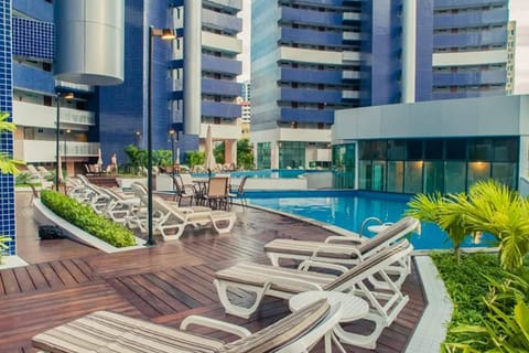 7 outdoor pools