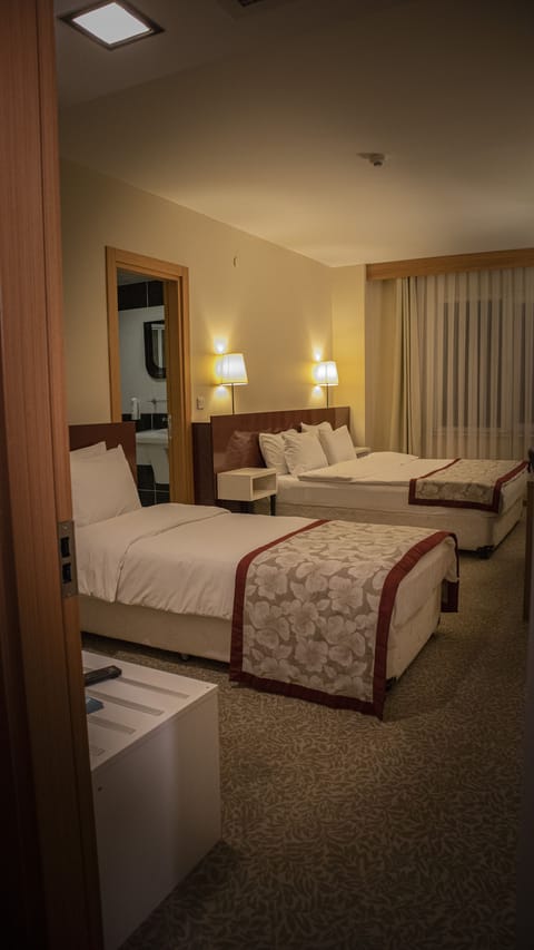 Family Triple Room | Premium bedding, desk, soundproofing, free WiFi