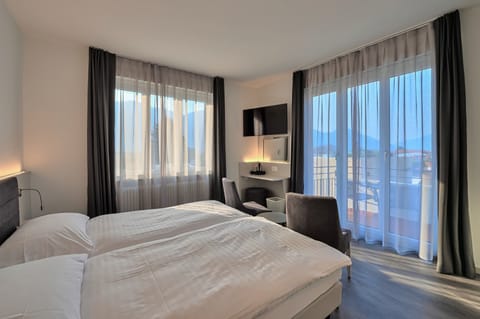 Minibar, in-room safe, desk, soundproofing